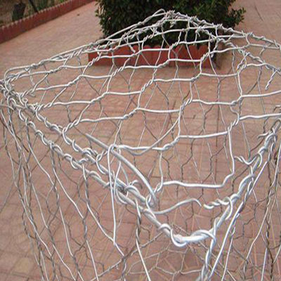 2.7mmの六角形の金網のGabionの編まれたバスケット